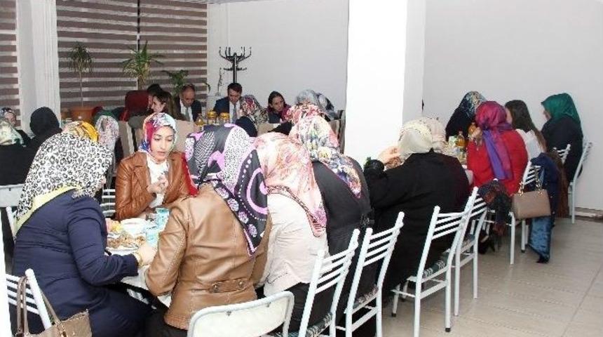 Yahyalı&rsquo;da 8 Mart D&uuml;nya Kadınlar G&uuml;n&uuml; Yemeği