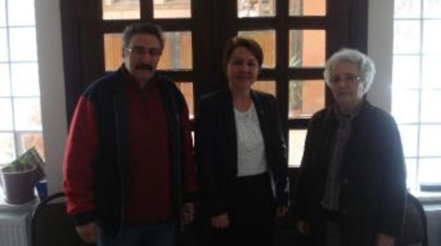 Milletvekili Aday Adayı &Ccedil;i&ccedil;ek&rsquo;ten Tema Vakfı&rsquo;na Ziyaret