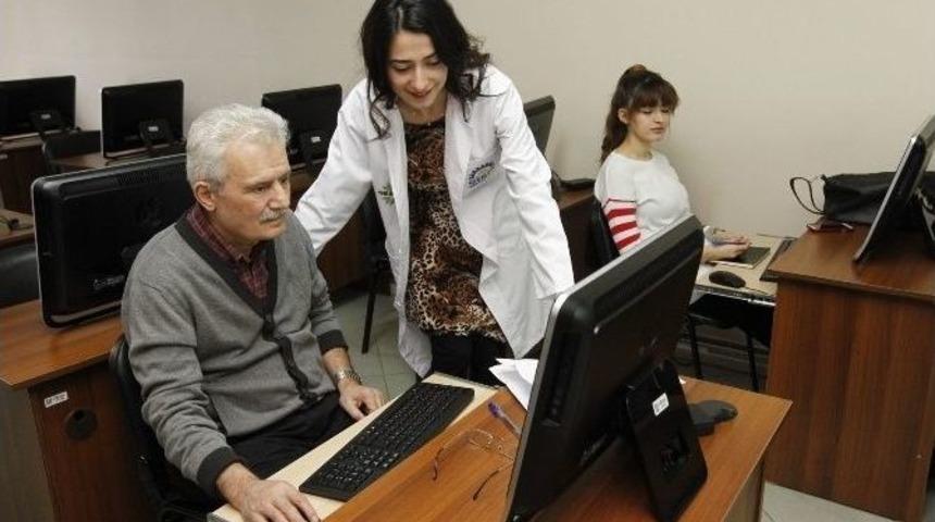 Kahveye Gitmek Yerine Gesmek&rsquo;ten Bilgisayar &Ouml;ğreniyor