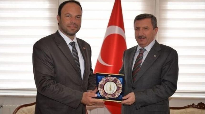 Kktc İskele Belediye Başkanı Hasan Sadıkoğlu K&uuml;tahya&rsquo;da