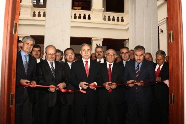 Tarihi Okula Teknolojik Kütüphane G2