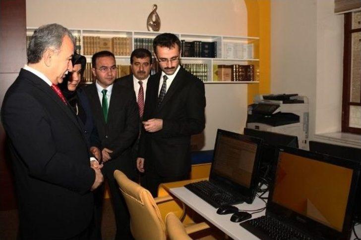 Tarihi Okula Teknolojik Kütüphane G5