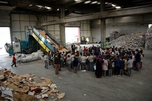 Öğrencilere Uygulamalı Geri Dönüşüm Eğitimi