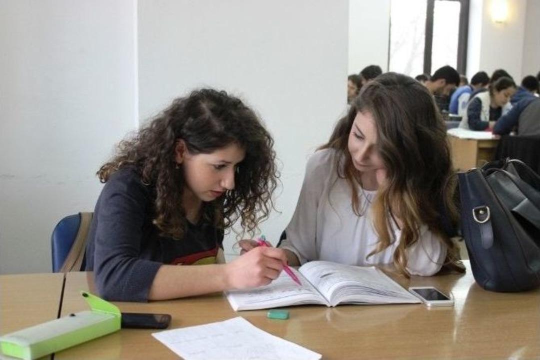 &rsquo;ders &Ccedil;alışırken Klasik M&uuml;zik Dinleyin&rsquo; Tavsiyesi