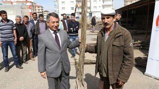 Aksaray’da Çiftçilere 7 Bin 460 Adet Fidan Dağıtıldı