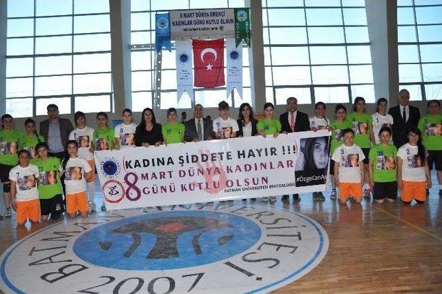 Kadınların Futsal Maçı Özgecan’a Adandı 1