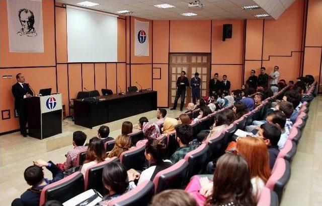 Kişisel Gelişim Ve İnsan Yönetimi Konferansı Gaün’de Düzenlendi