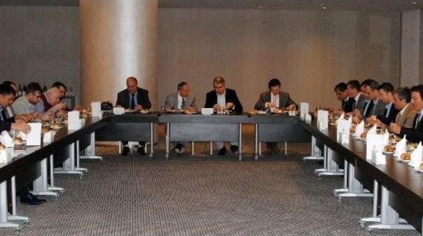 Sekt&ouml;r Paydaşları Toplantıda Bir Araya Geldi