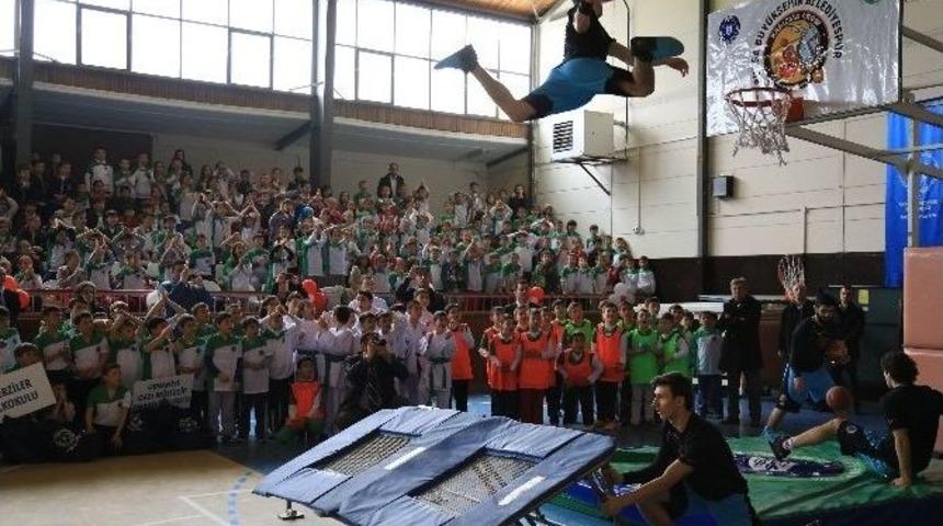 Okul Sporları Yenişehir&rsquo;i Şenlendirdi