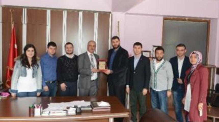 Ugp&rsquo;den Başkan G&uuml;naydın&rsquo;a Plaket