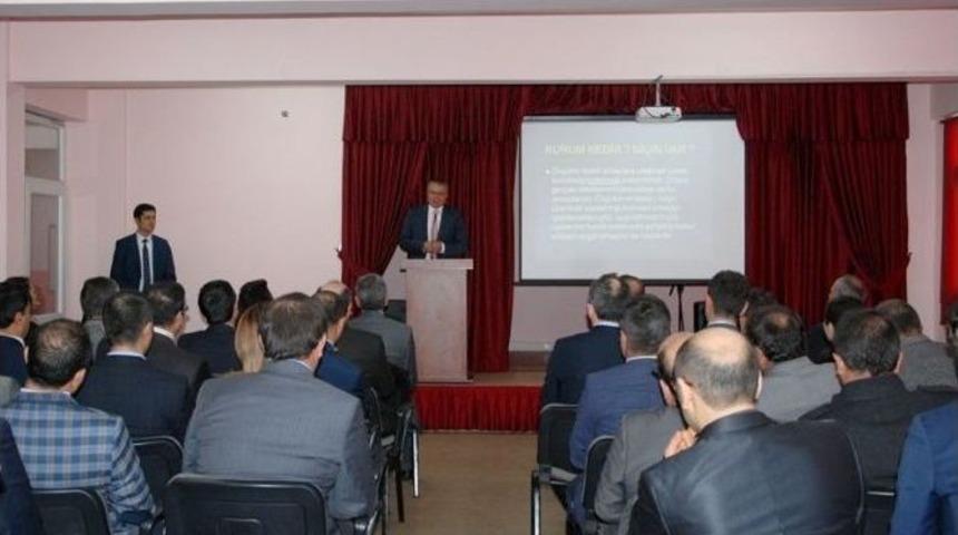 Vali Deniz, Okul M&uuml;d&uuml;rleri İle Toplantı Yaptı