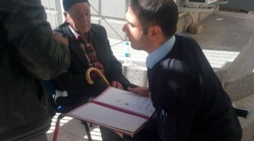 Kovancılar&rsquo;da Hacca Gideceklere Pasaport Kolaylığı