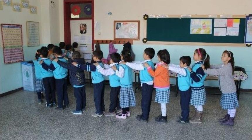 Sivil Savunma Kutlama Ve Tatbikat Programı Yapıldı