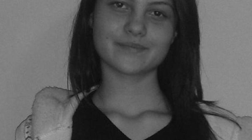 3&rsquo;&Uuml;nc&uuml; Kat Balkonundan Atlayan Liseli R&uuml;meysa &Ouml;ld&uuml;