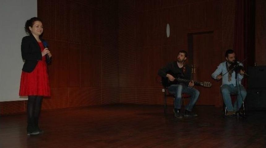 Erzurum&rsquo;da Yılın Hekimleri &Ouml;d&uuml;llerini Aldı