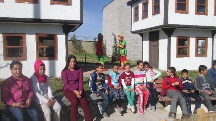 Tuzluk&ccedil;u&rsquo;da &ldquo;kitap Kurdu&rdquo; Kampanyası