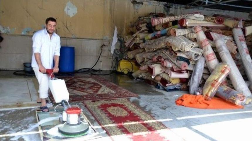 Halı Yıkamacıları Sezonu Bekliyor