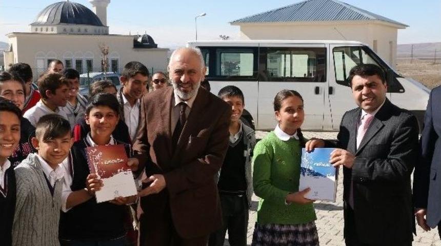 M&uuml;ft&uuml; Arvas&rsquo;tan Okul Ziyareti