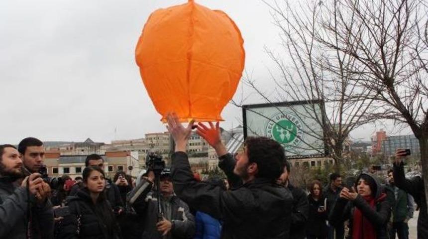Berkin Elvan I&ccedil;in Dilek Feneri U&ccedil;urdular