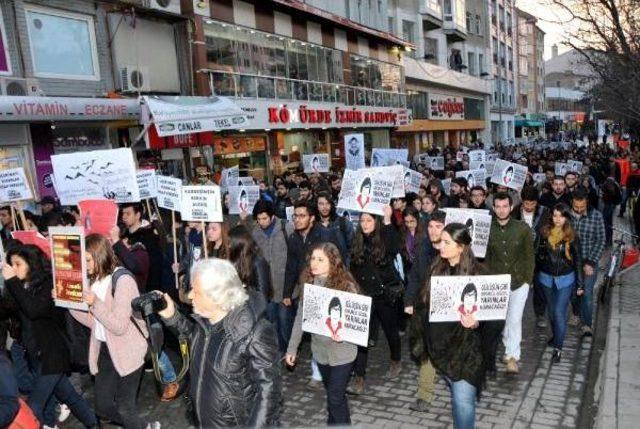 Eskişehir'de 500 Kişi Berkin Için Yürüdü