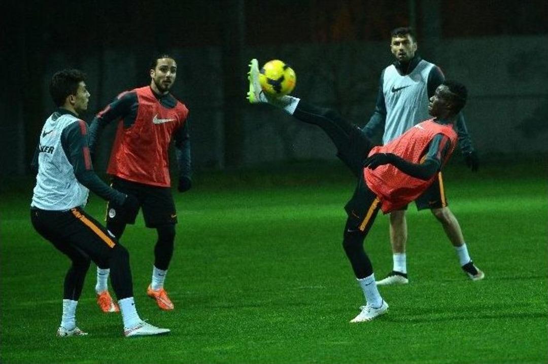 Galatasaray, İstanbul Başakşehir Ma&ccedil;ı Hazırlıklarını S&uuml;rd&uuml;r&uuml;yor