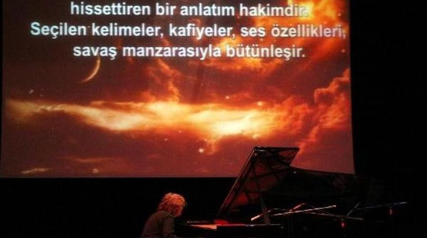 Tuluyhan Uğurlu'dan Mehmet Akif Ersoy Resitali