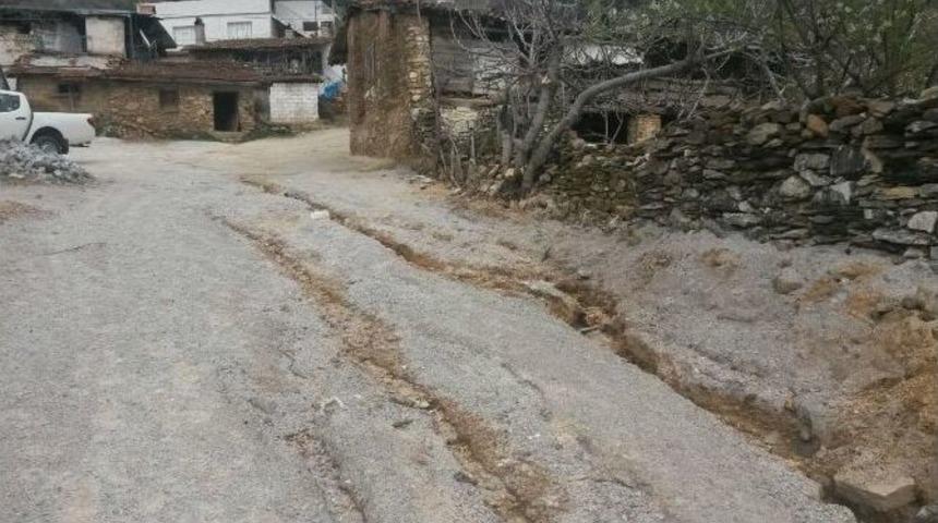 Efeler&rsquo;de Vatandaşın Talepleri Yatırım Programına Alındı