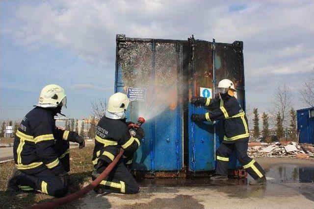 Kocaeli İtfaiyesi Kahramanmaraş&rsquo;a &Ouml;rnek Olacak 1