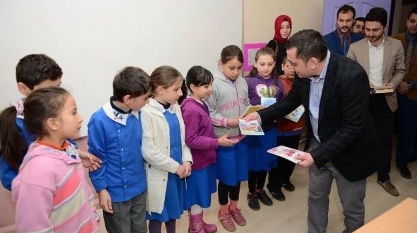 Kasgeg, Ağlı&rsquo;da &Ouml;ğrencilere Kitap Hediye Etti