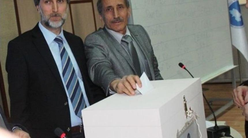 Yy&uuml;&rsquo;de Rekt&ouml;rl&uuml;k Se&ccedil;imi