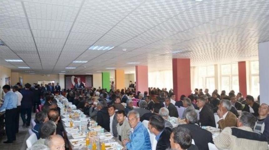 Vali &Ccedil;elik Gerc&uuml;ş&rsquo;te Korucularla Bir Araya Geldi