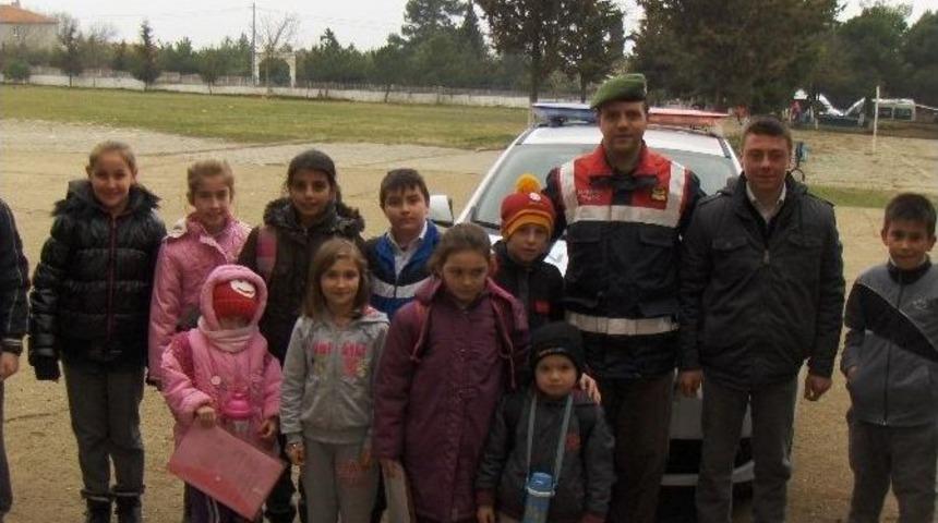Jandarma&rsquo;dan &Ouml;ğrencilere Trafik Semineri