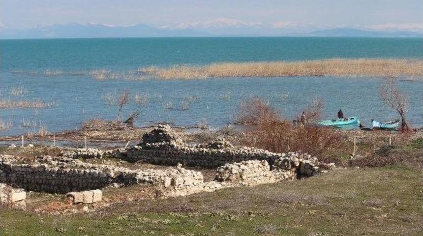Beyşehir G&ouml;l&uuml;&rsquo;ne Kıyısı Olan Mahallelere Feribotlu Ulaşım