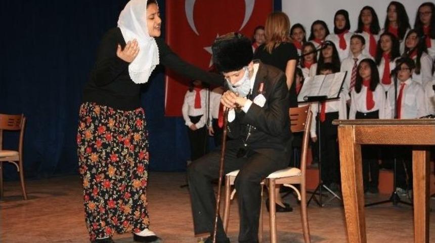 D&uuml;zce&rsquo;de İstiklal Marşı&rsquo;nın Kabul&uuml;&rsquo;n&uuml;n 94. Yıld&ouml;n&uuml;m&uuml; Kutlandı
