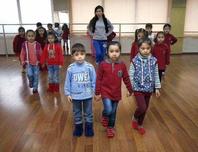 Hem &Ouml;ğreniyorlar Hem Eğleniyorlar 2