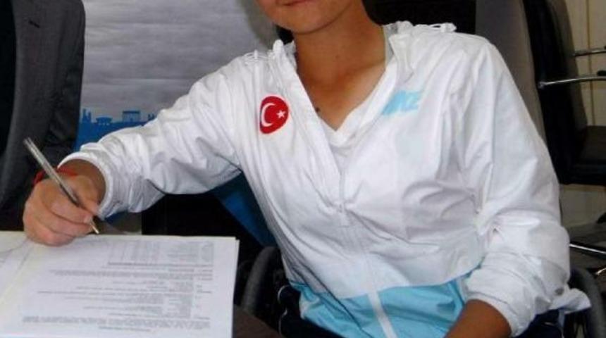 Engelli Teniş&ccedil;i B&uuml;şra'nın, Olimpiyat Yolunda B&uuml;y&uuml;k Başarısı