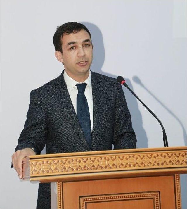 Erciyes &Uuml;niversitesi&rsquo;nde Gen&ccedil;lik Ve Geleceğimiz Konferansı 1
