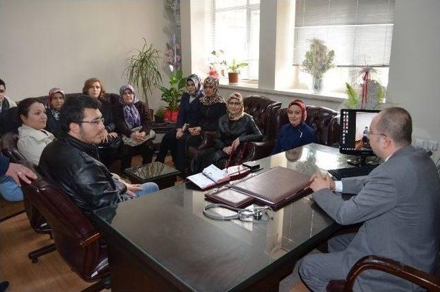 Ak Partililerden Kula Devlet Hastanesi Başhekimine Ziyaret 1