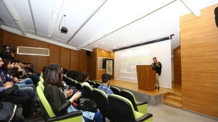 Ekolojik Bina &Uuml;niversite &Ouml;ğrencilerine Tanıtılıyor