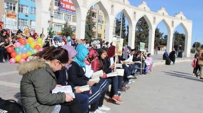 Şanlıurfa Gen&ccedil;lik Merkezi Okuyor