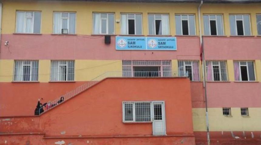 Okulda Kalorifer Kazanından &Ccedil;ıkan Dumandan &Ouml;ğrenciler Zehirlendi