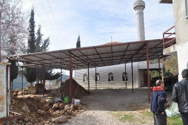 Alanya Merkez Cami’nde Çevre Düzenlemesi Tamamlandı