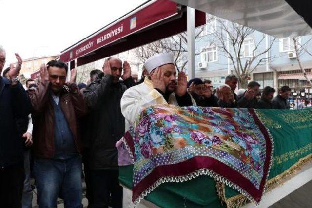 Eşinin Öldürdüğü Zehra Aydın Kardeşinin Yanına Gömüldü