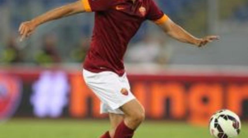 Salih U&ccedil;an&rsquo;dan U-12 İzmir Cup&rsquo;a Destek