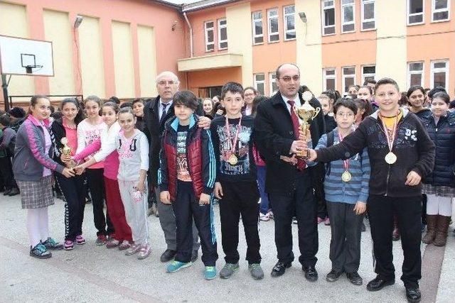 Yayla’da Masa Tenisi Takımına Tören Düzenlendi