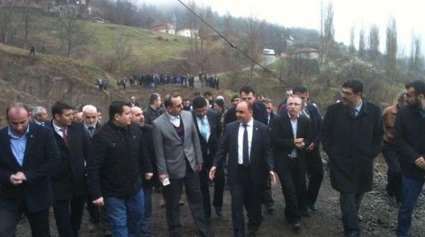Vali G&uuml;naydın&rsquo;dan Heyelan A&ccedil;ıklaması