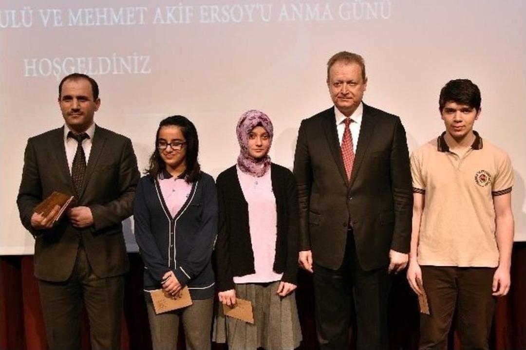 Milli Şair Mehmet Akif Ersoy G&uuml;m&uuml;şhane&rsquo;de Anıldı