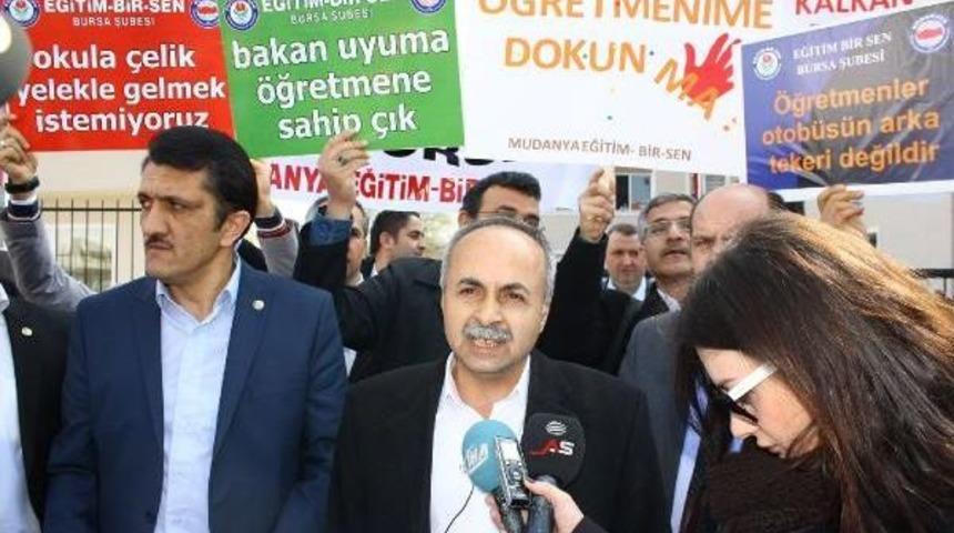 Mudanya'da &Ouml;ğretmene Biber Gazlı Veli Saldırısına Tepki