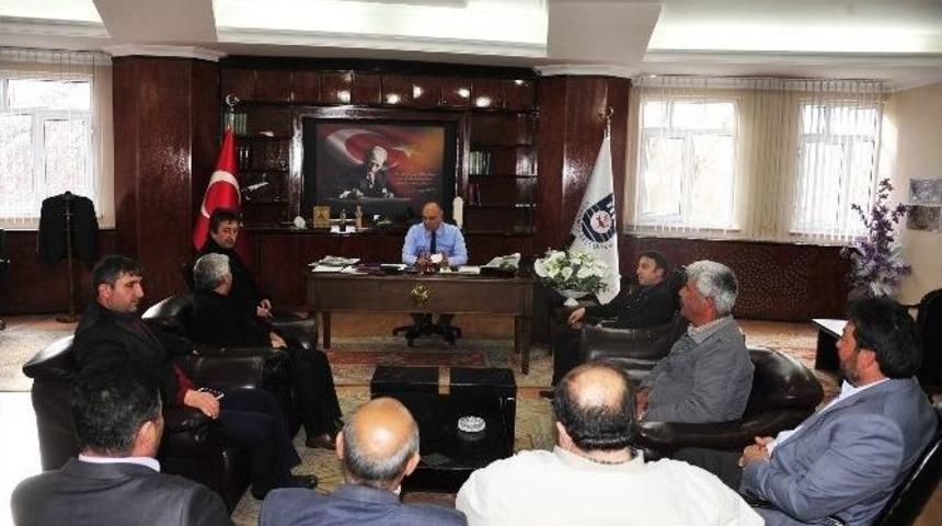 Muhtarlar Derneğinden Başkan &Ccedil;alışkan&rsquo;a Ziyaret