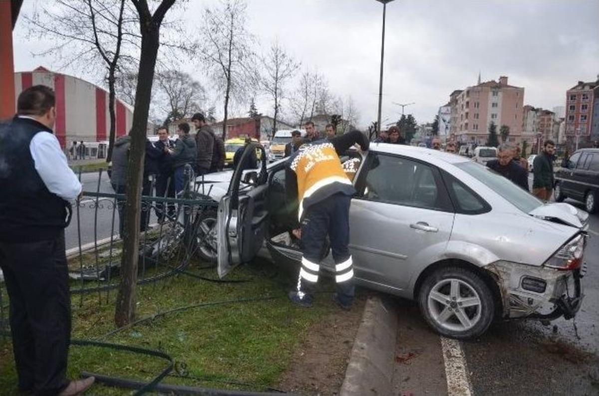 Fatsa&rsquo;da Trafik Kazası: 2 Yaralı